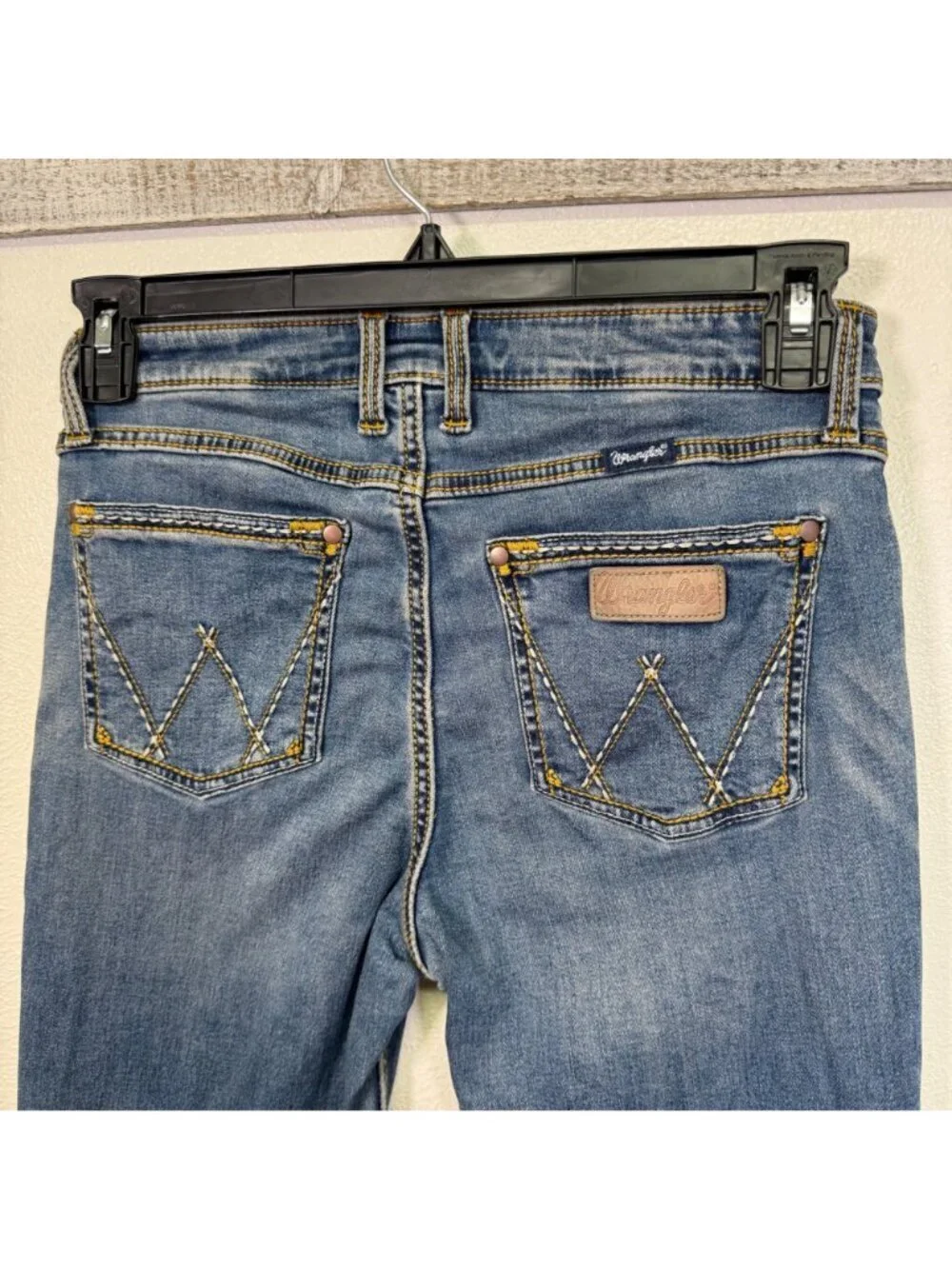Wrangler Retro Mid Rise Bootcut Jeans 7x31 Medium Wash Denim Western Rodeo Ranch